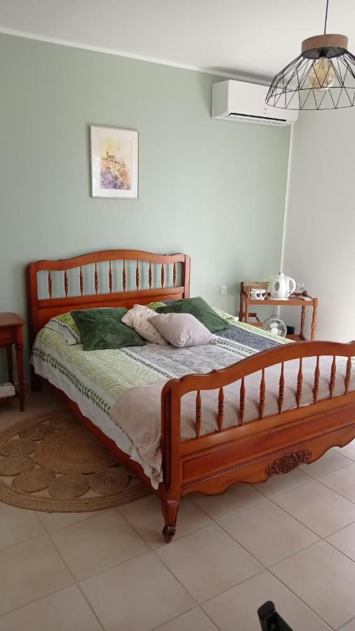 Les Cigales Bed & Breakfast Villelaure Ngoại thất bức ảnh