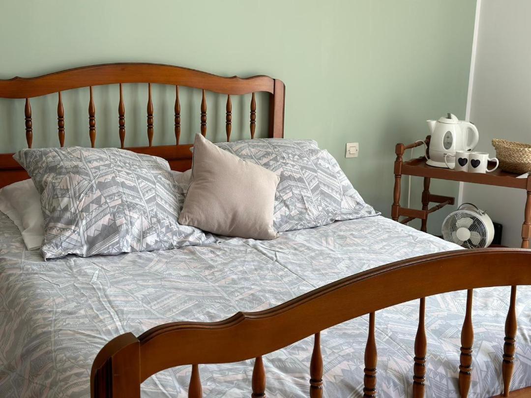 Les Cigales Bed & Breakfast Villelaure Ngoại thất bức ảnh