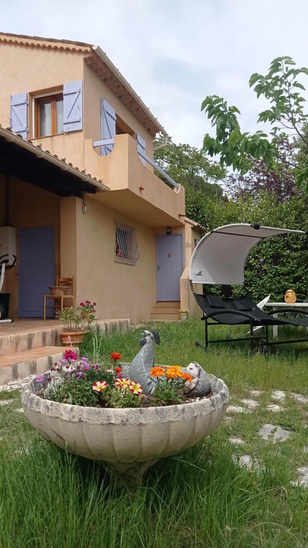 Les Cigales Bed & Breakfast Villelaure Ngoại thất bức ảnh